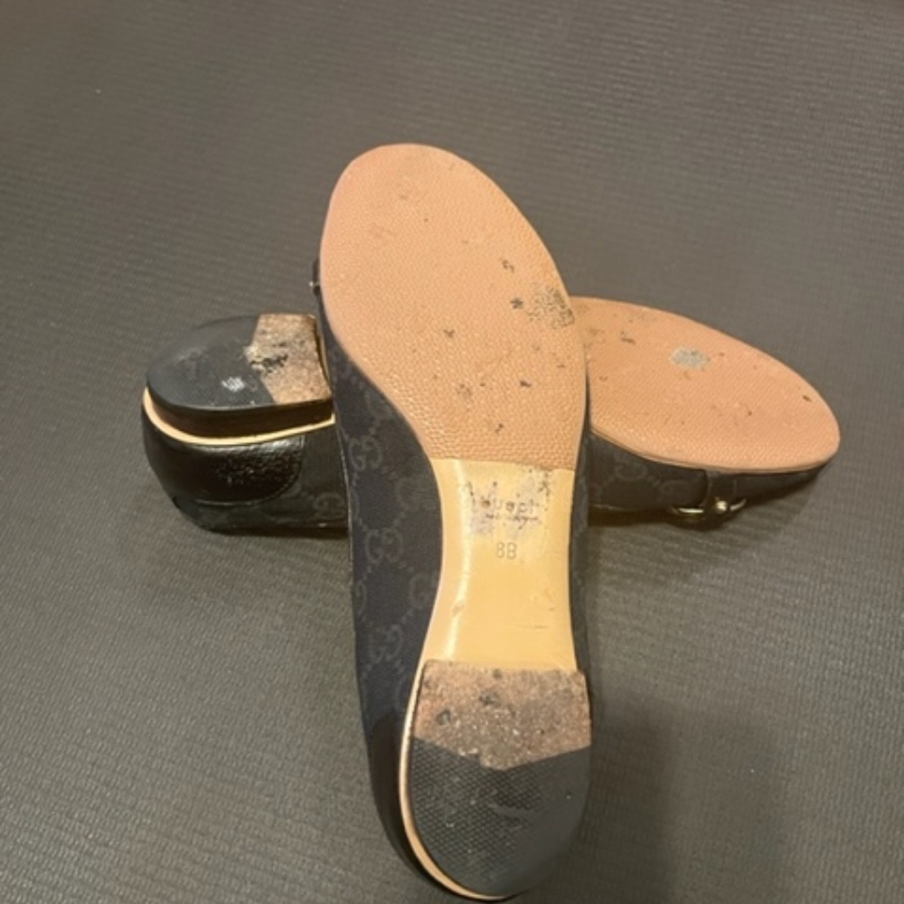Gucci represent the best of Italian craftsmanship and quality. - Picture 3 of 5